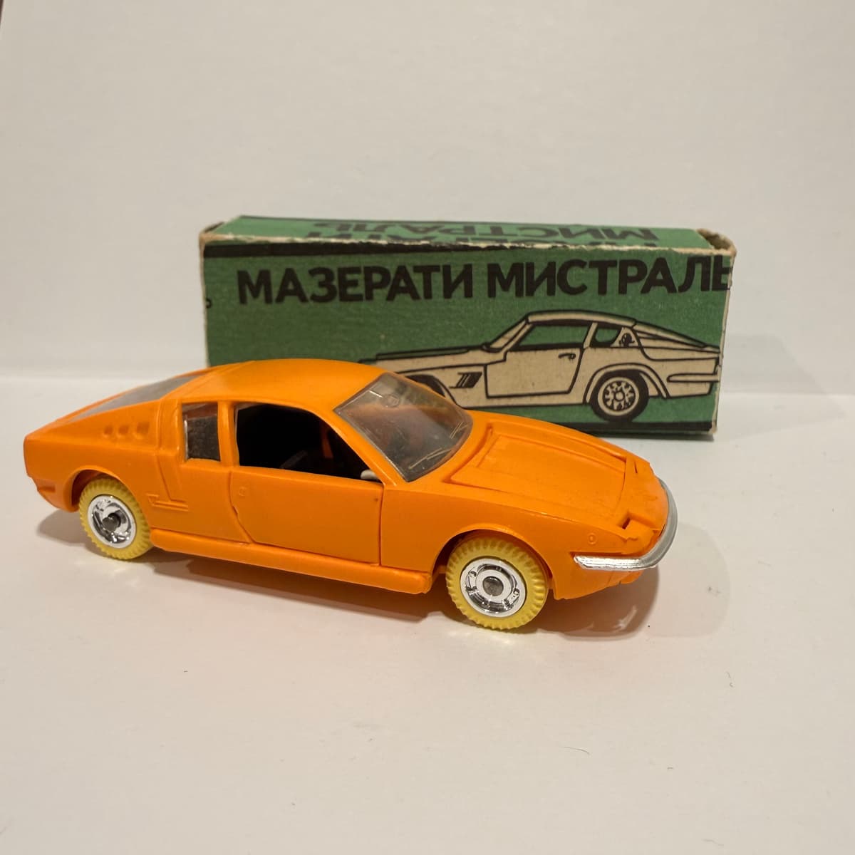 Матра 530